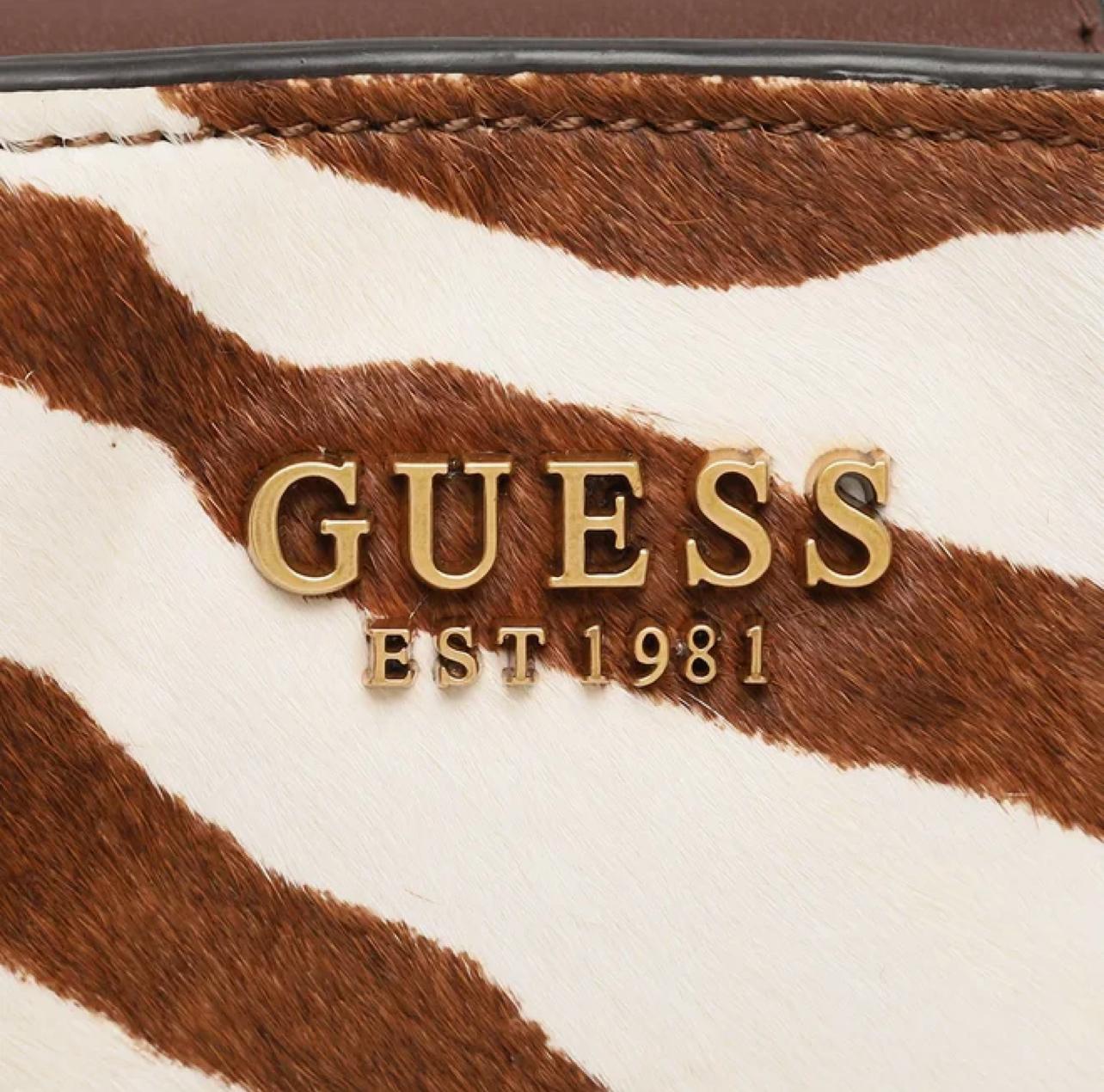 BOLSO GUESS ISELINE ZEBRA